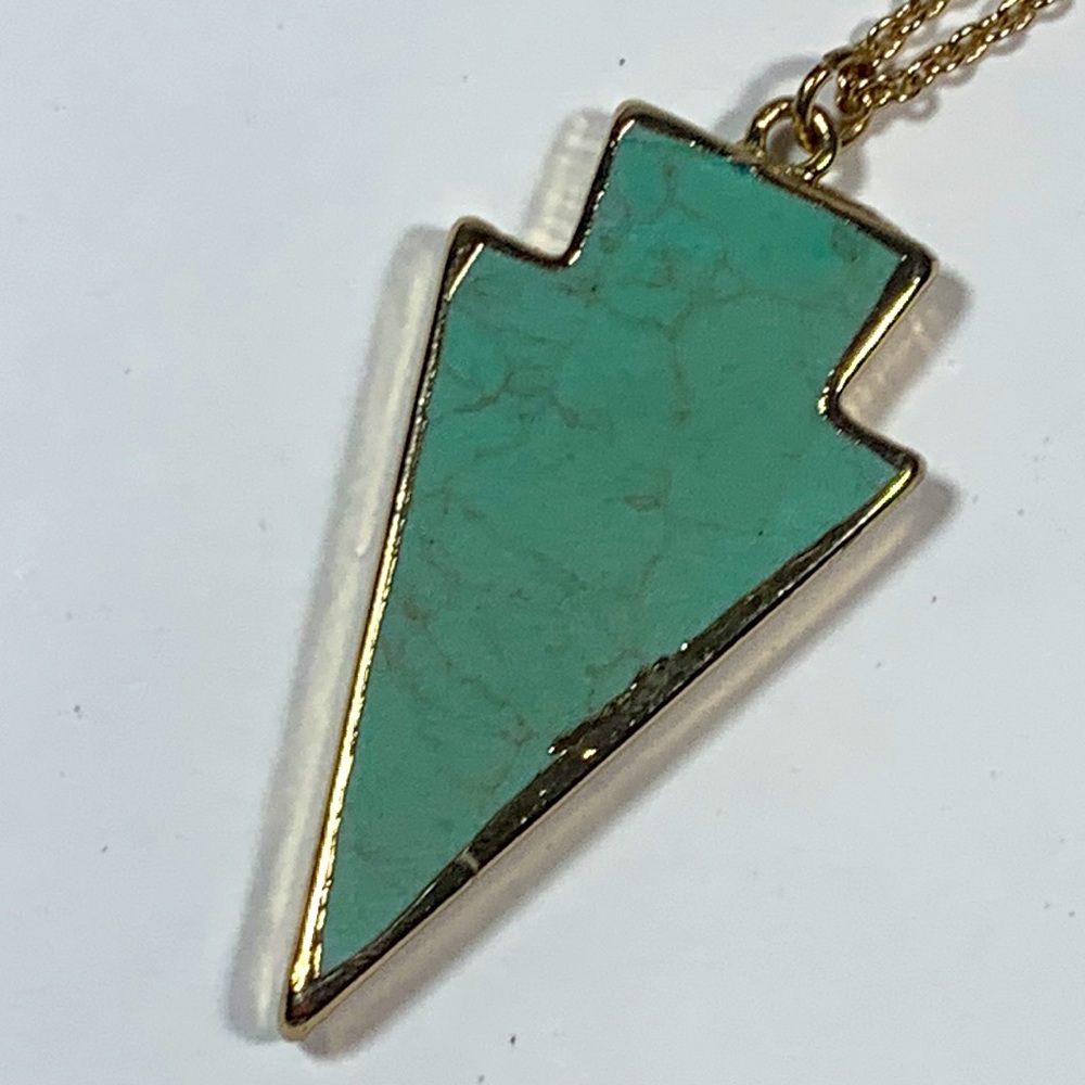 Acrylic Arrowhead Shaped Pendant Necklace